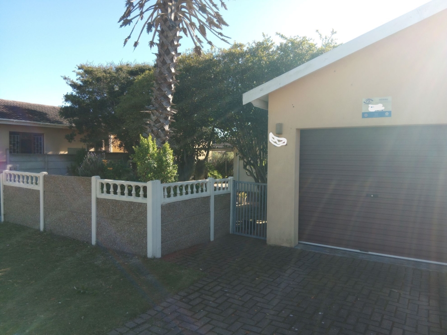 3 Bedroom Property for Sale in Heiderand Western Cape